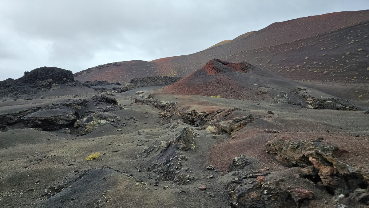 kleiner Berg Lanzarote hinter Timanfaya